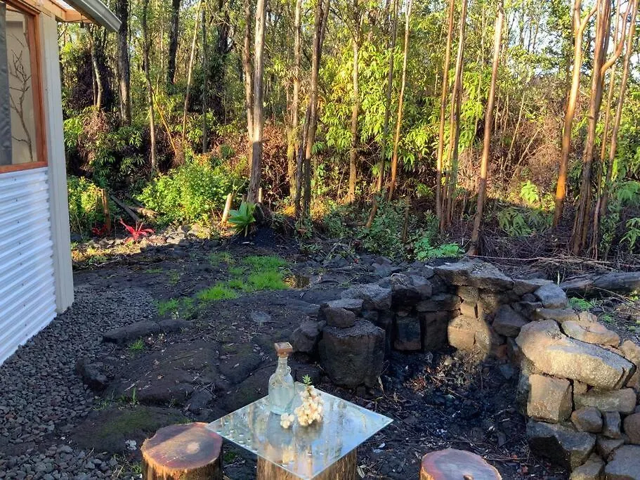 Exotic Garden Cottage At Amazing Volcano Fissure Mountain View