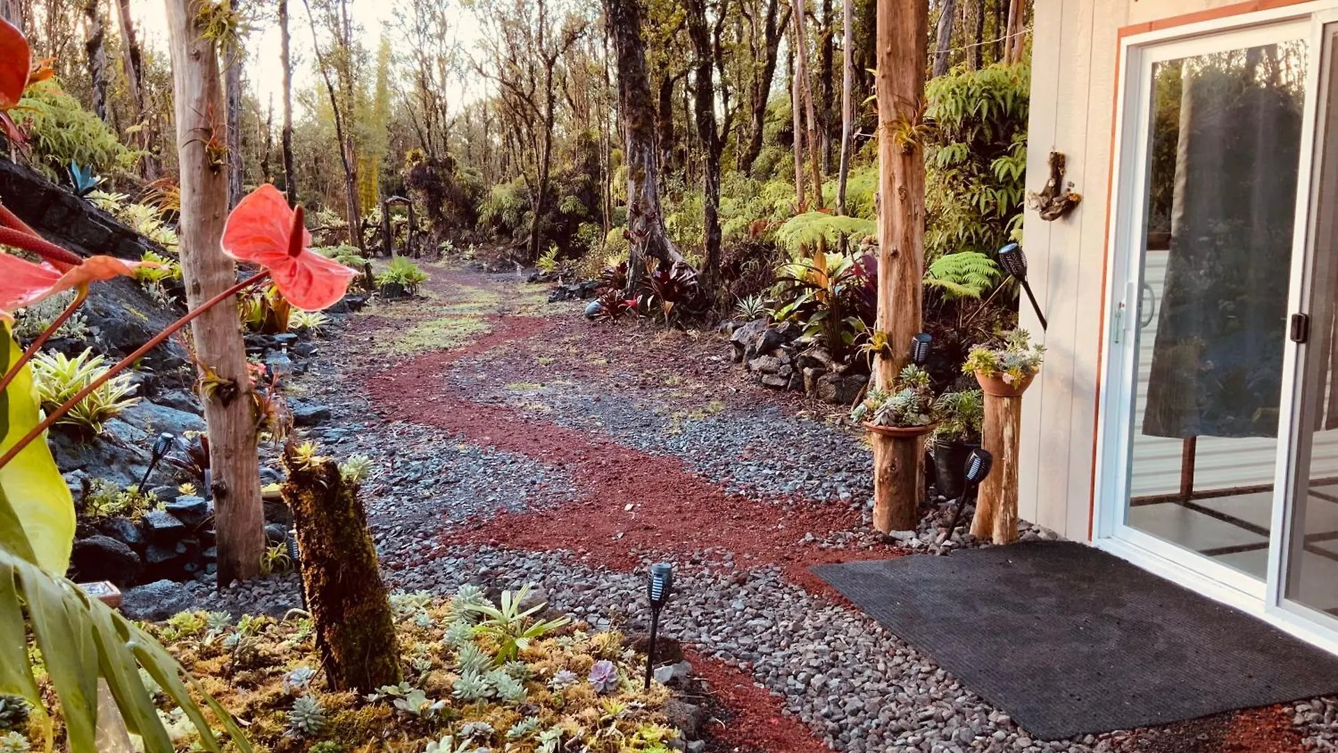 Exotic Garden Cottage At Amazing Volcano Fissure 芒廷维尤 乡村民宿