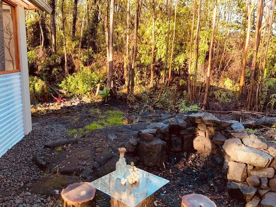 Exotic Garden Cottage At Amazing Volcano Fissure Mountain View Landhuis